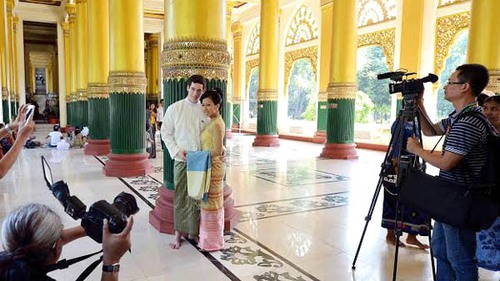 Ghi chép: Ngẩn ngơ lạc giữa chùa Vàng